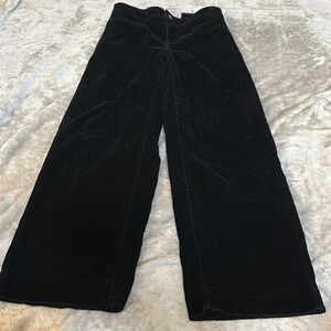 Everlane high waisted relaxed straight corduroy pant in black